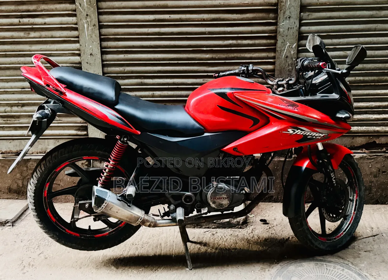 Honda CB 2011 Red