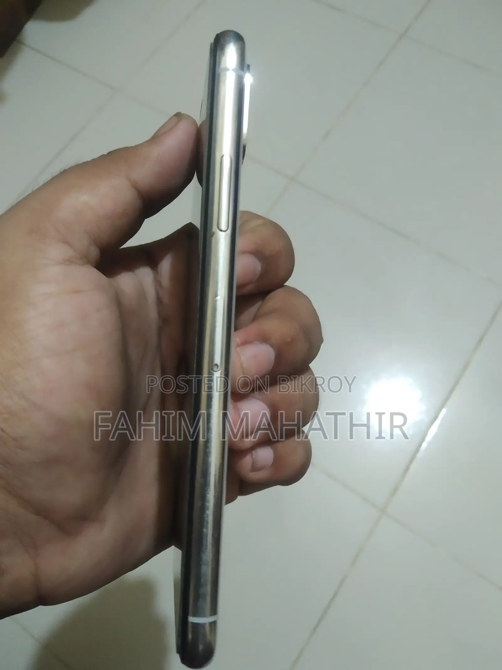 Apple iPhone X 64 GB White