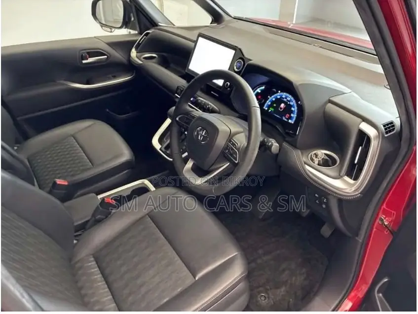 Toyota Noah 2023 Red