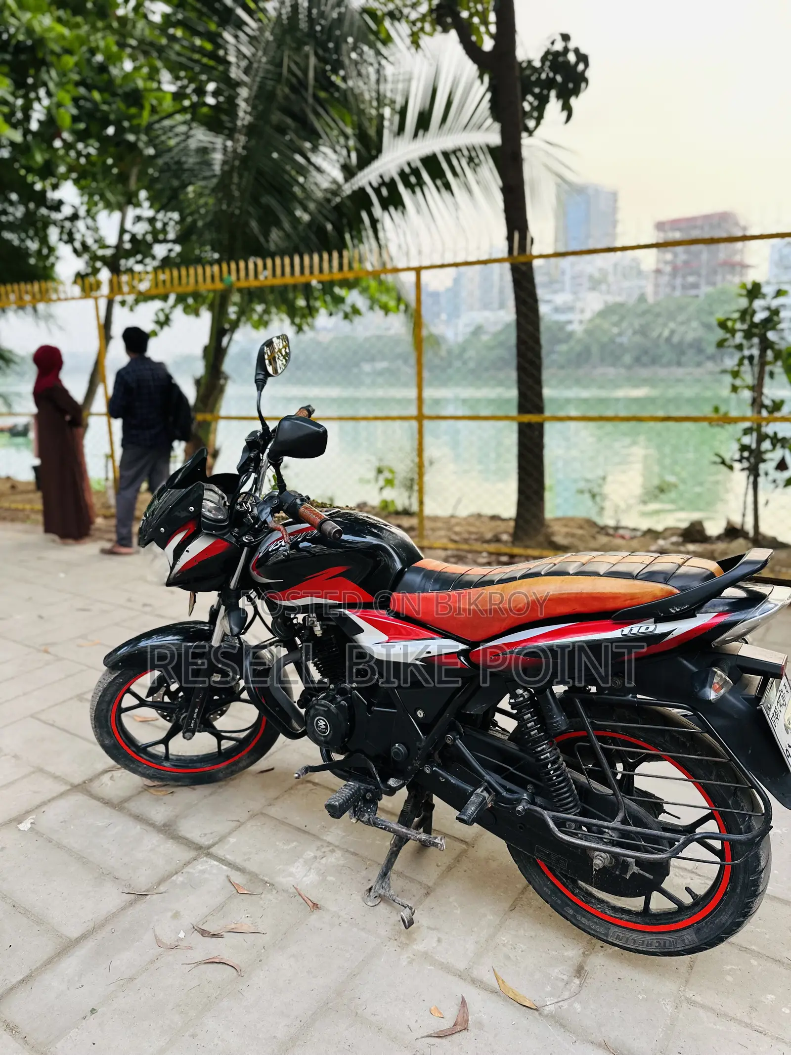 Bajaj Discover 110 2023 Black