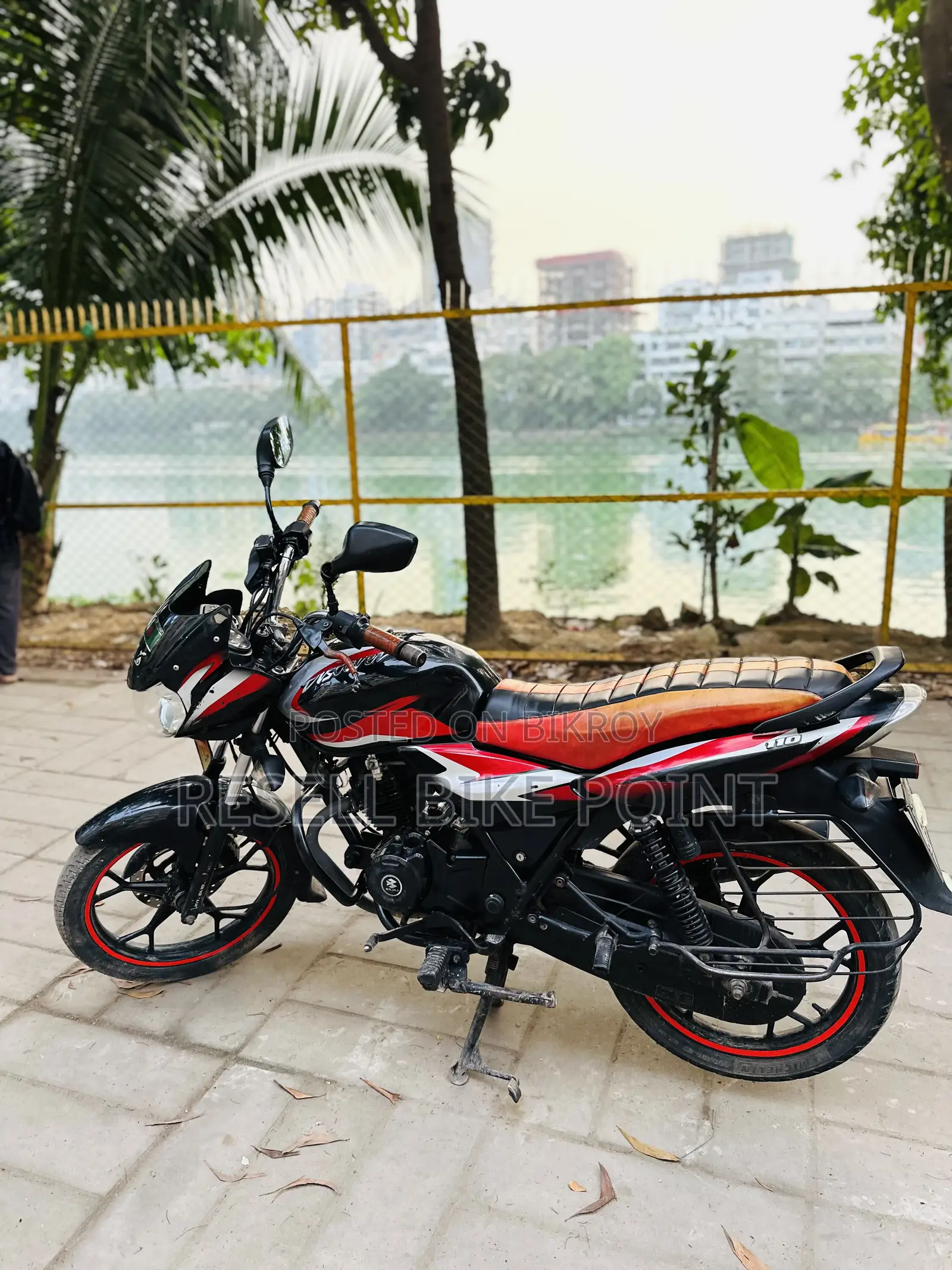 Bajaj Discover 110 2023 Black