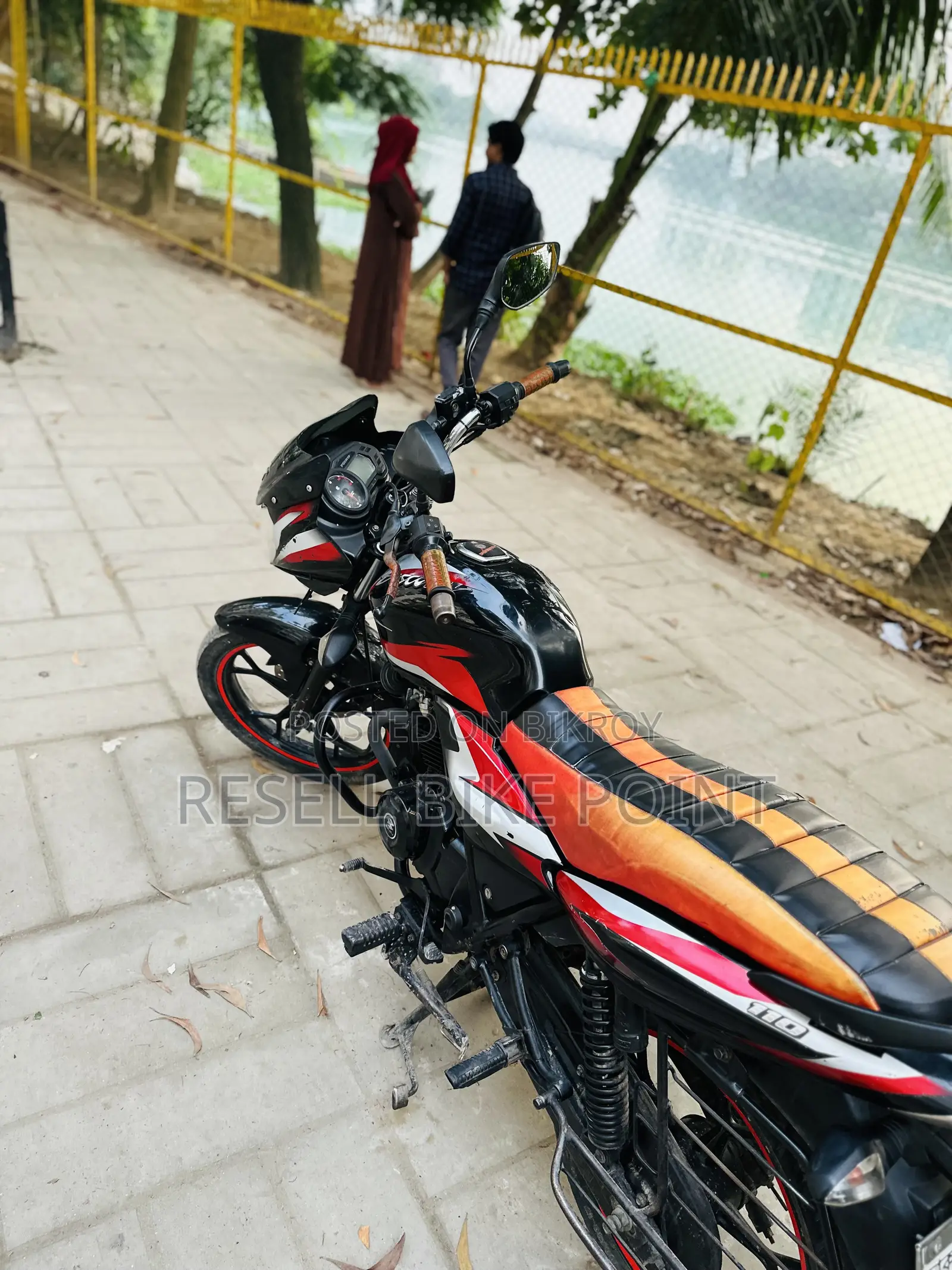 Bajaj Discover 110 2023 Black
