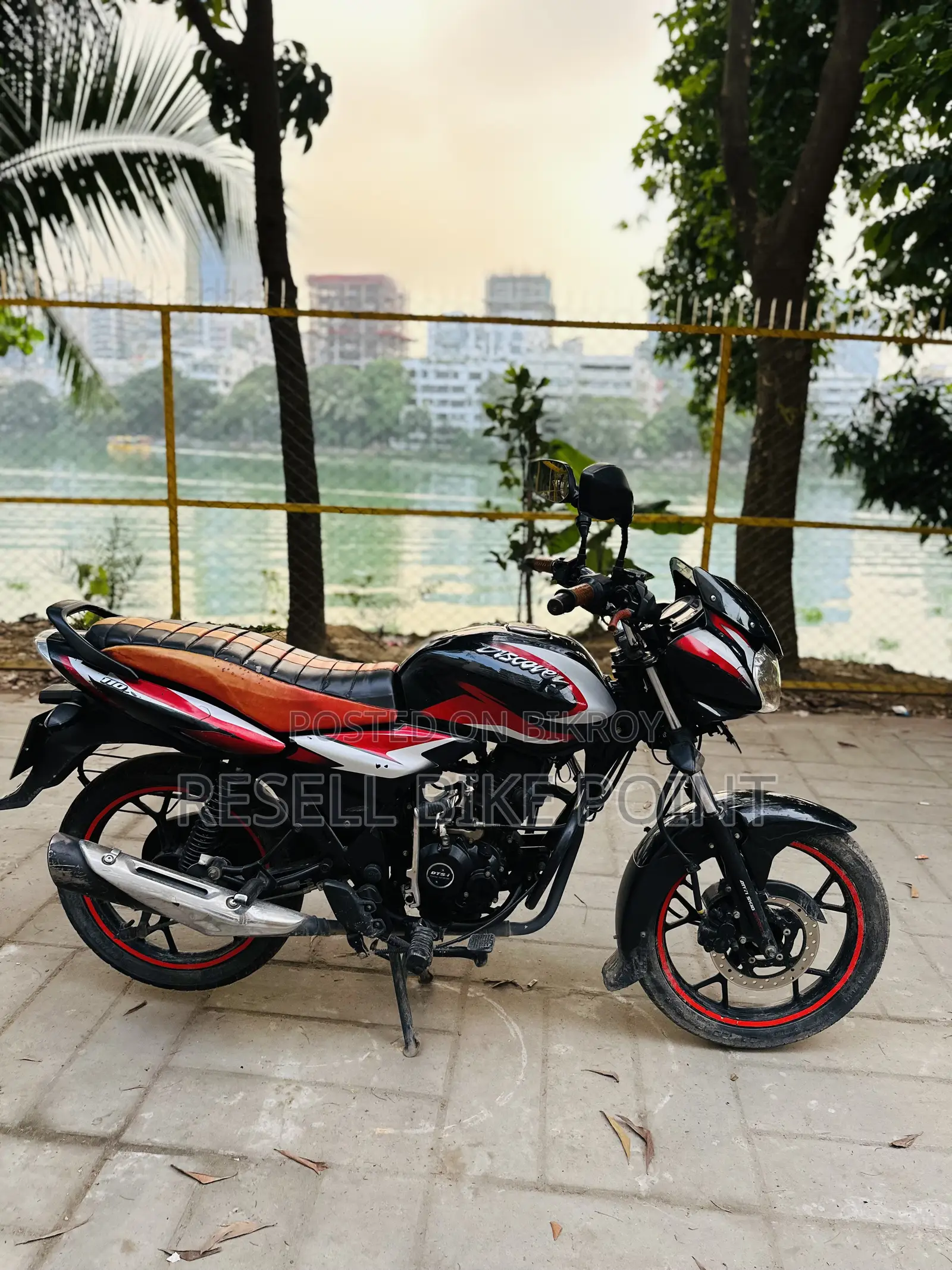 Bajaj Discover 110 2023 Black