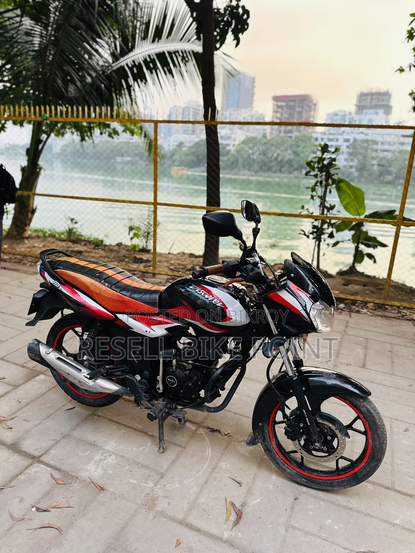 Bajaj Discover 110 2023 Black