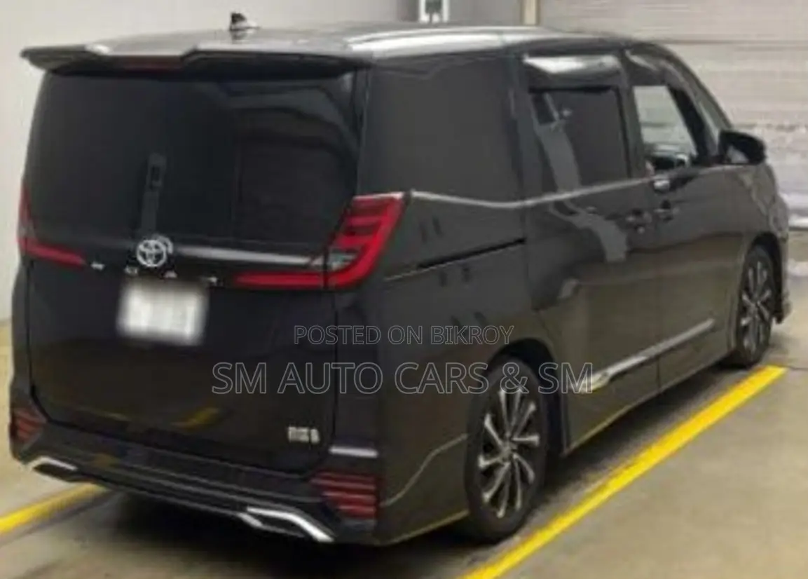 Toyota Noah 2022 Black