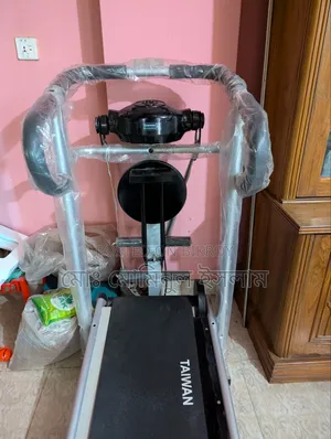 ভালো কন্ডিশনে ব্যবহৃত ম্যানুয়াল ট্রেডমিল (Manual Treadmill)বিক্রি হবে