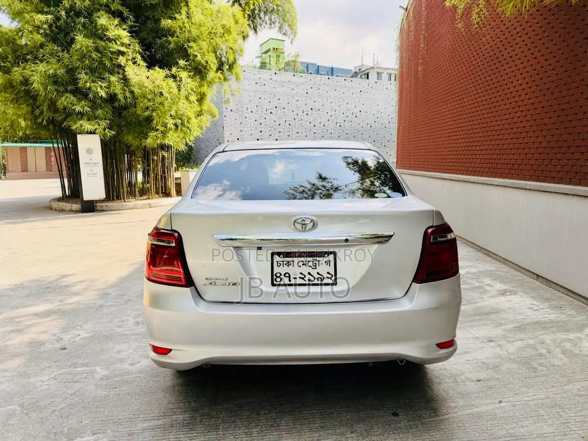 Toyota Axio 2016 Silver