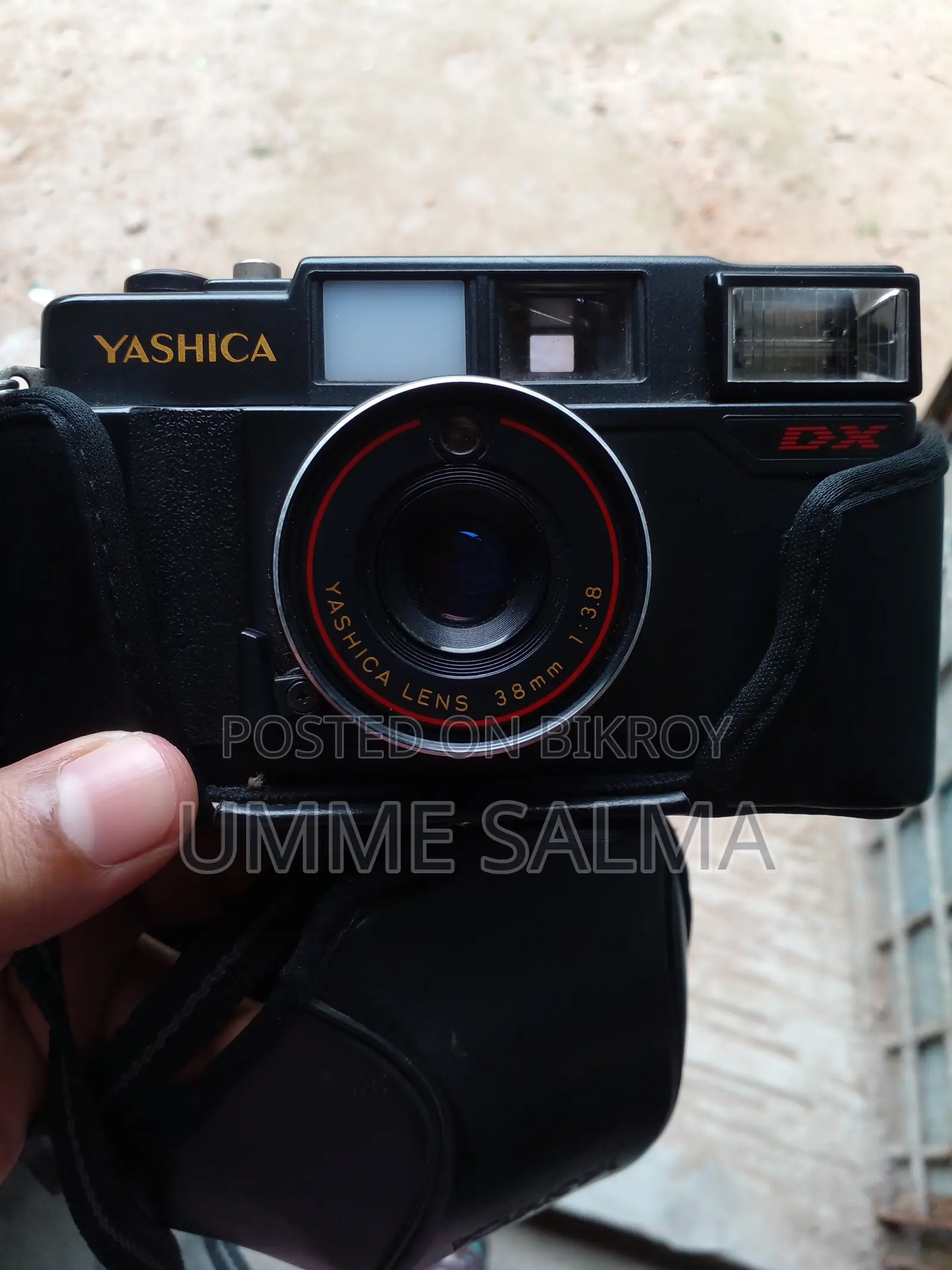 Yashica MF-2 Super Is a Simple, Lightweight 35mm Camera