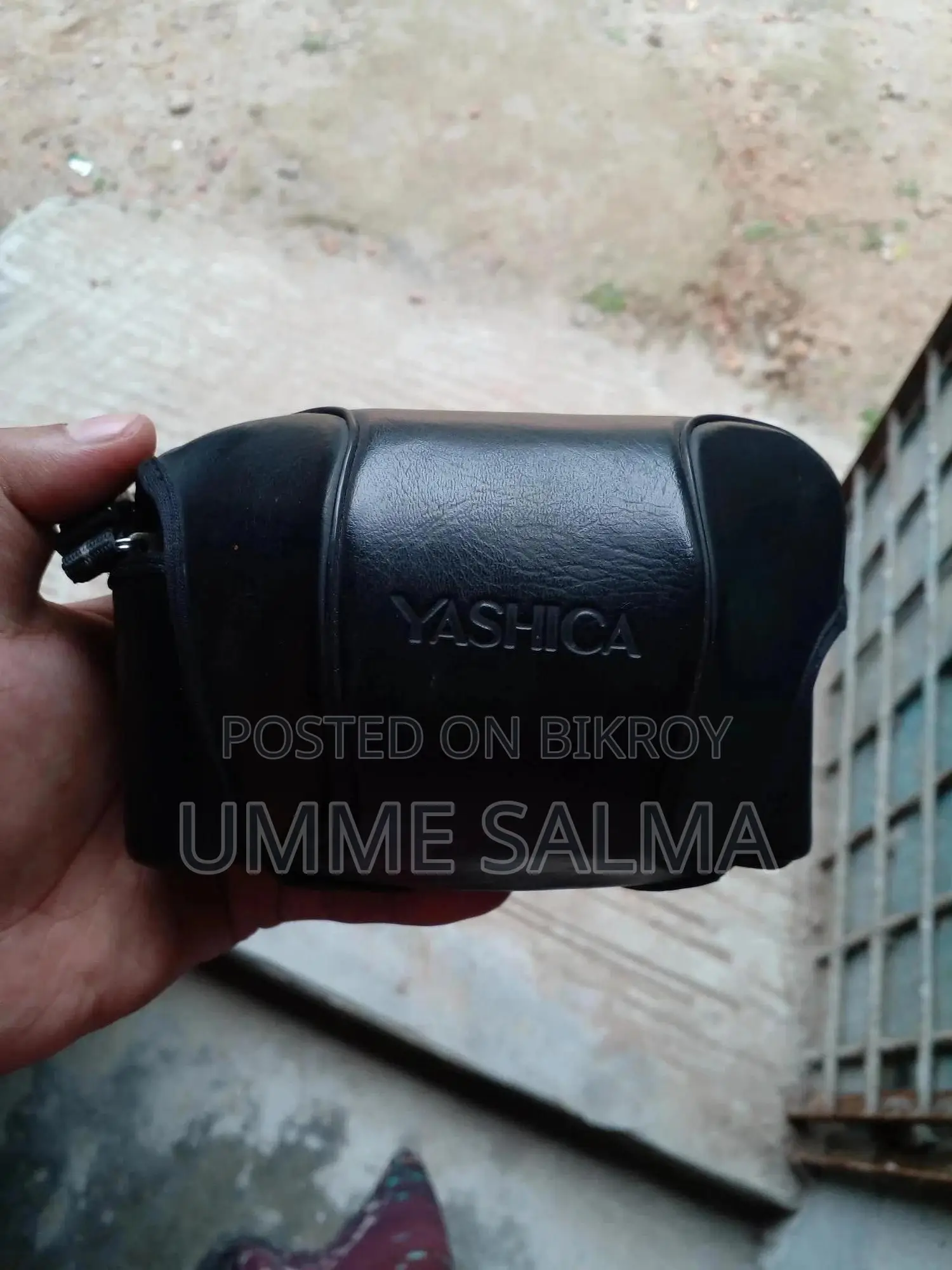 Yashica MF-2 Super Is a Simple, Lightweight 35mm Camera