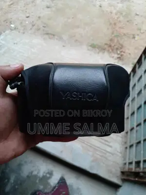 Yashica MF-2 Super Is a Simple, Lightweight 35mm Camera