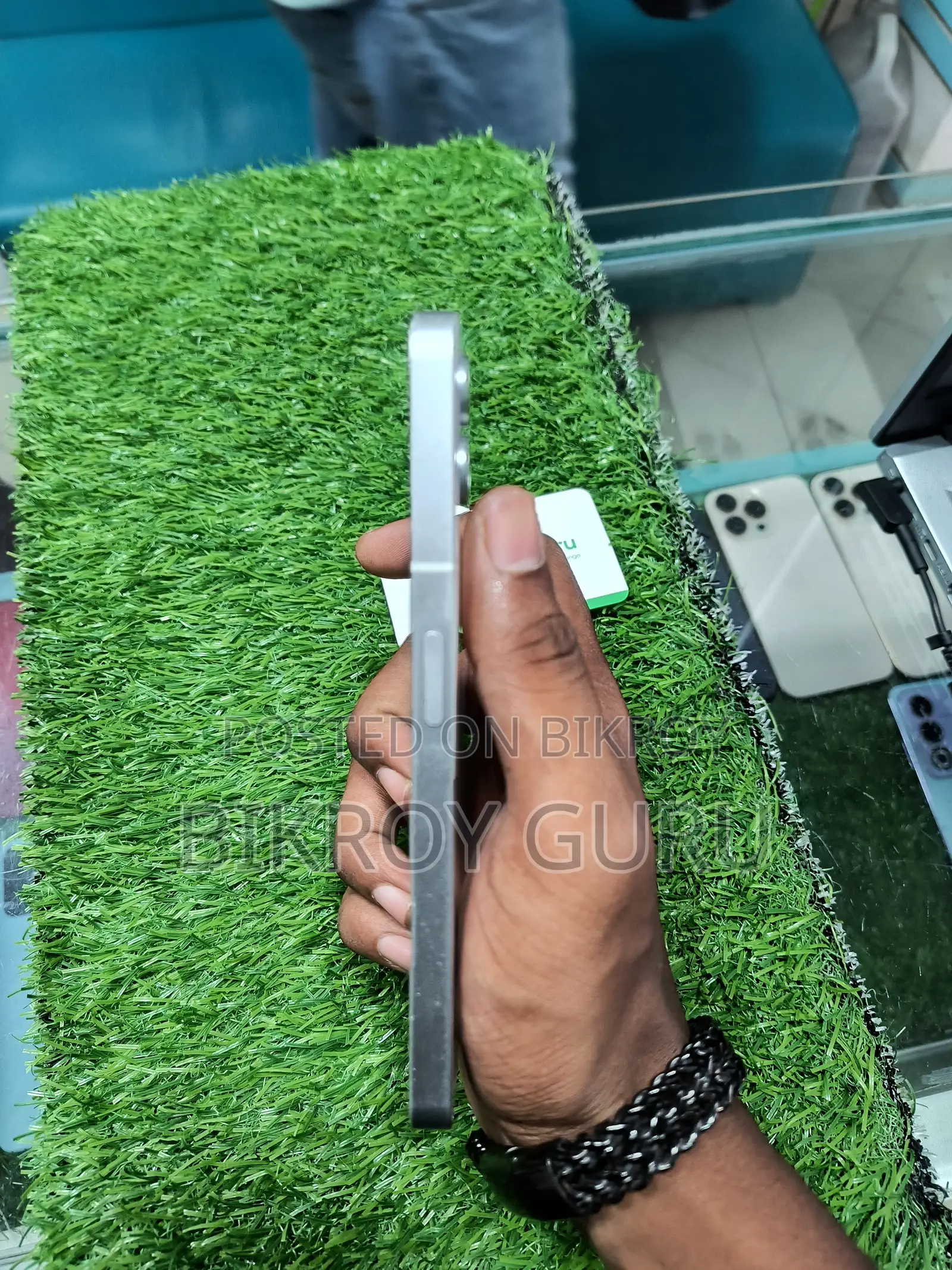 নাথিং ফোন ১ ২৫৬ জিবি হোয়াইট