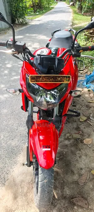 TVS Apache 160 4V 2019 Red