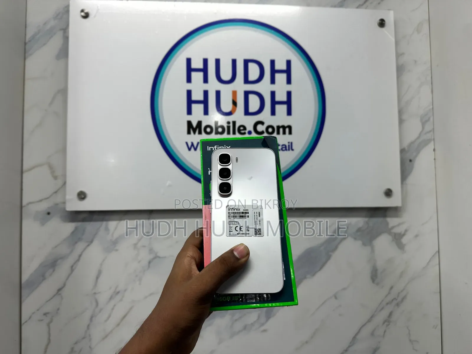 Infinix Hot 60 128 GB Silver