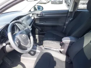 Toyota Axio 2021 Silver
