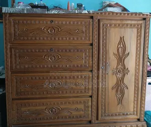 চিটাগাং সেগুন কাঠের ওয়ারড্রব