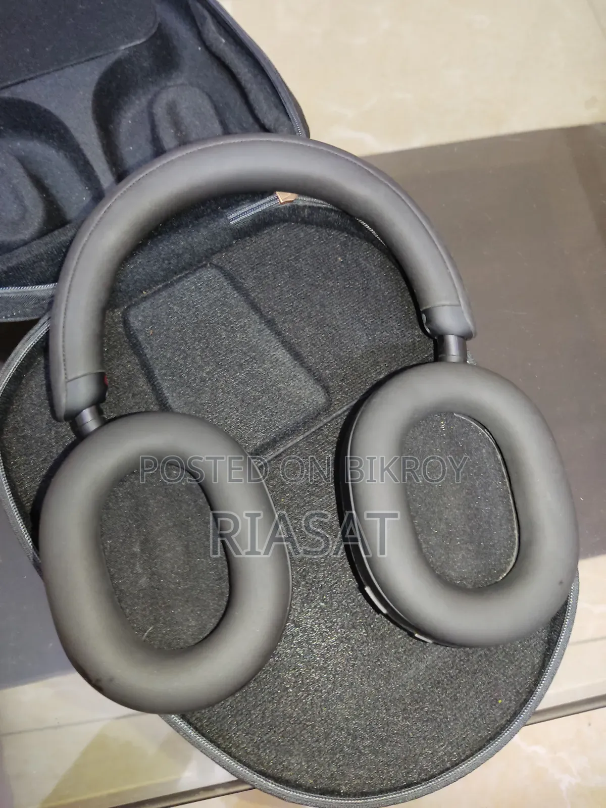 Sony WH-1000XM5 Wireless Noise-Canceling Headphones With Original Case