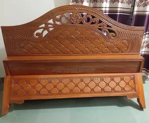 মেহগনি কাঠের একটা বড় খাট বিক্রি হবে...