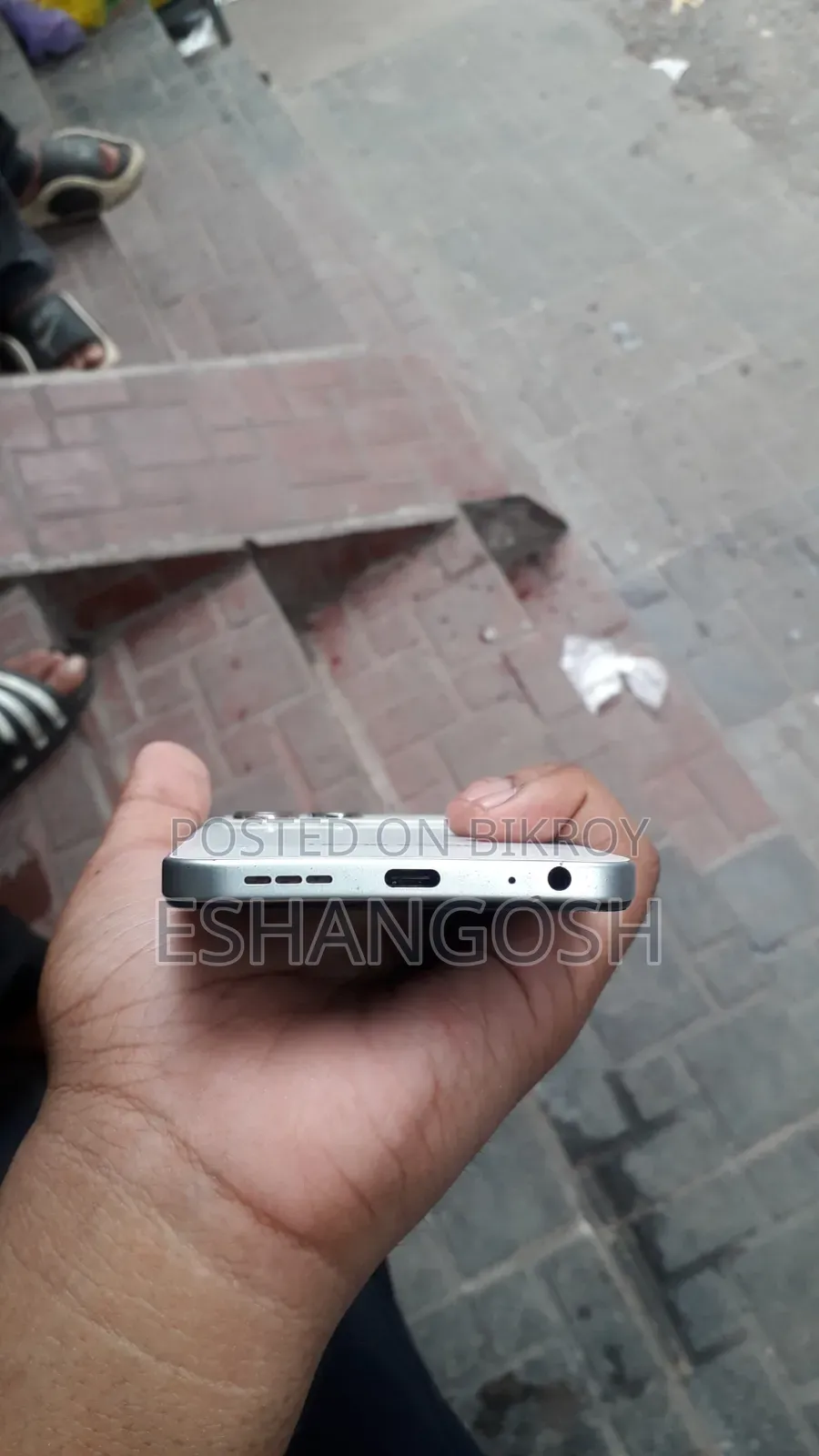 টেকনো স্পার্ক ৪০ ২৫৬ জিবি হোয়াইট