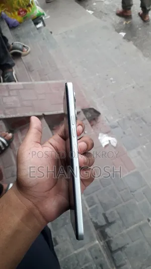 টেকনো স্পার্ক ৪০ ২৫৬ জিবি হোয়াইট