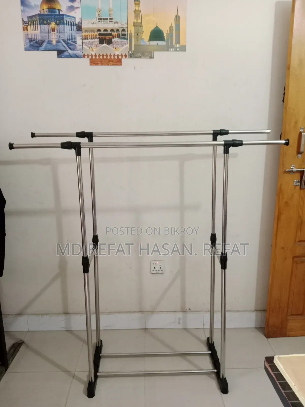 Double Pole Telescopic Clothes Rack .