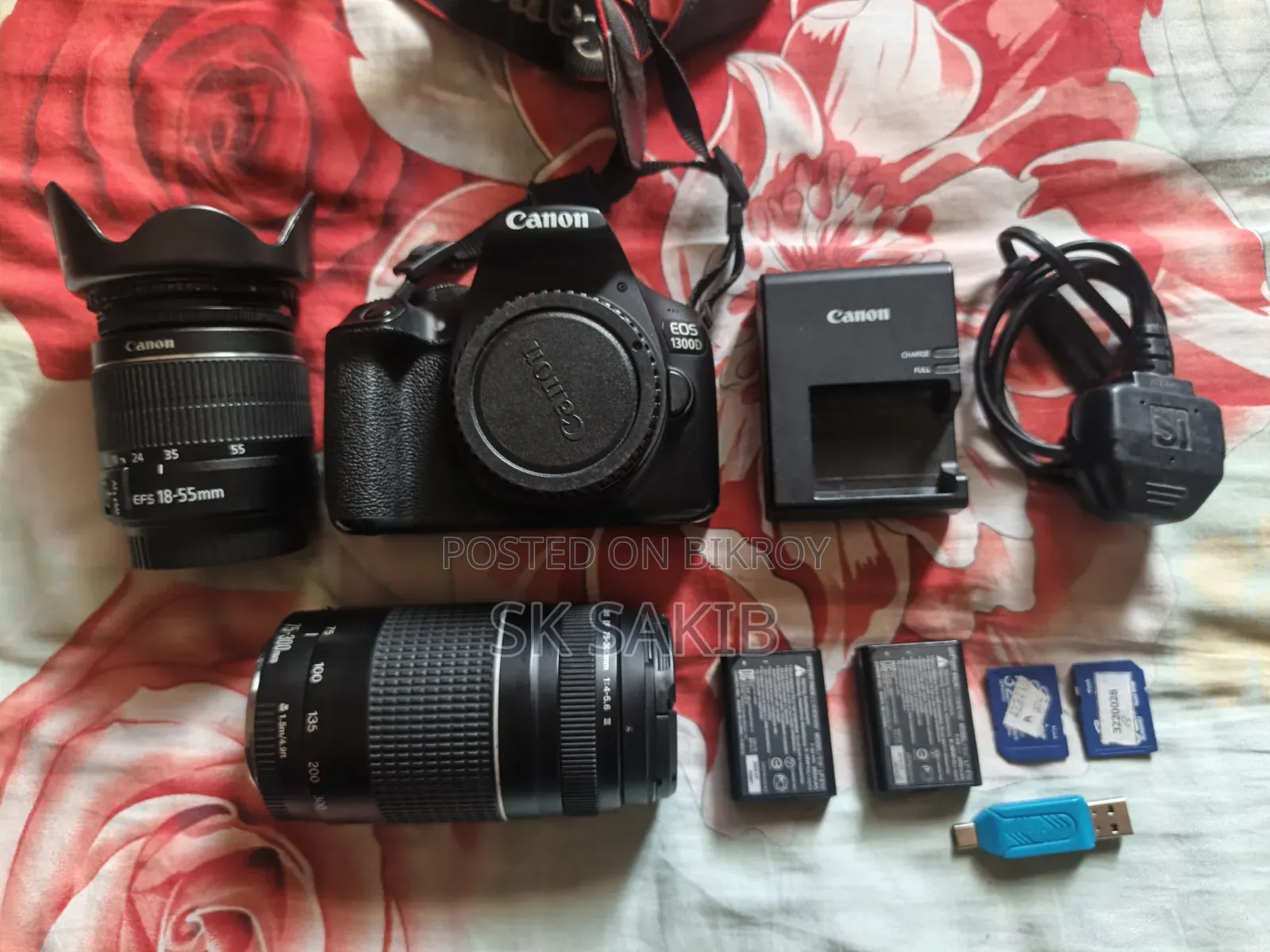 Canon 1300D.