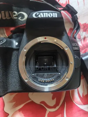 Canon 1300D.