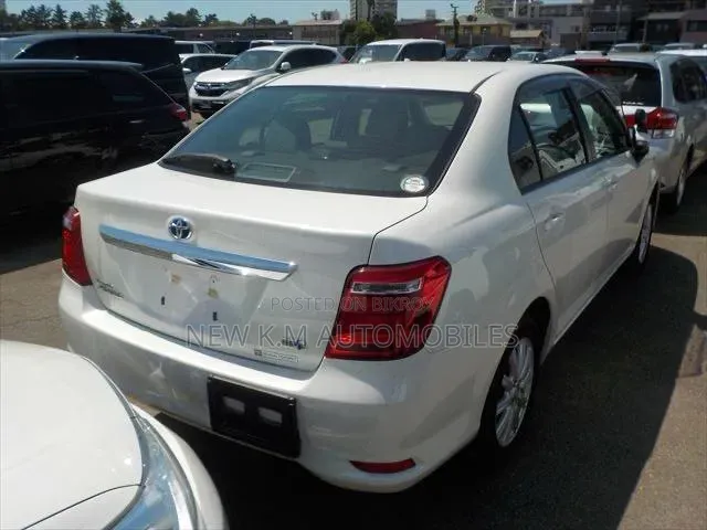 Toyota Axio 2021 Pearl