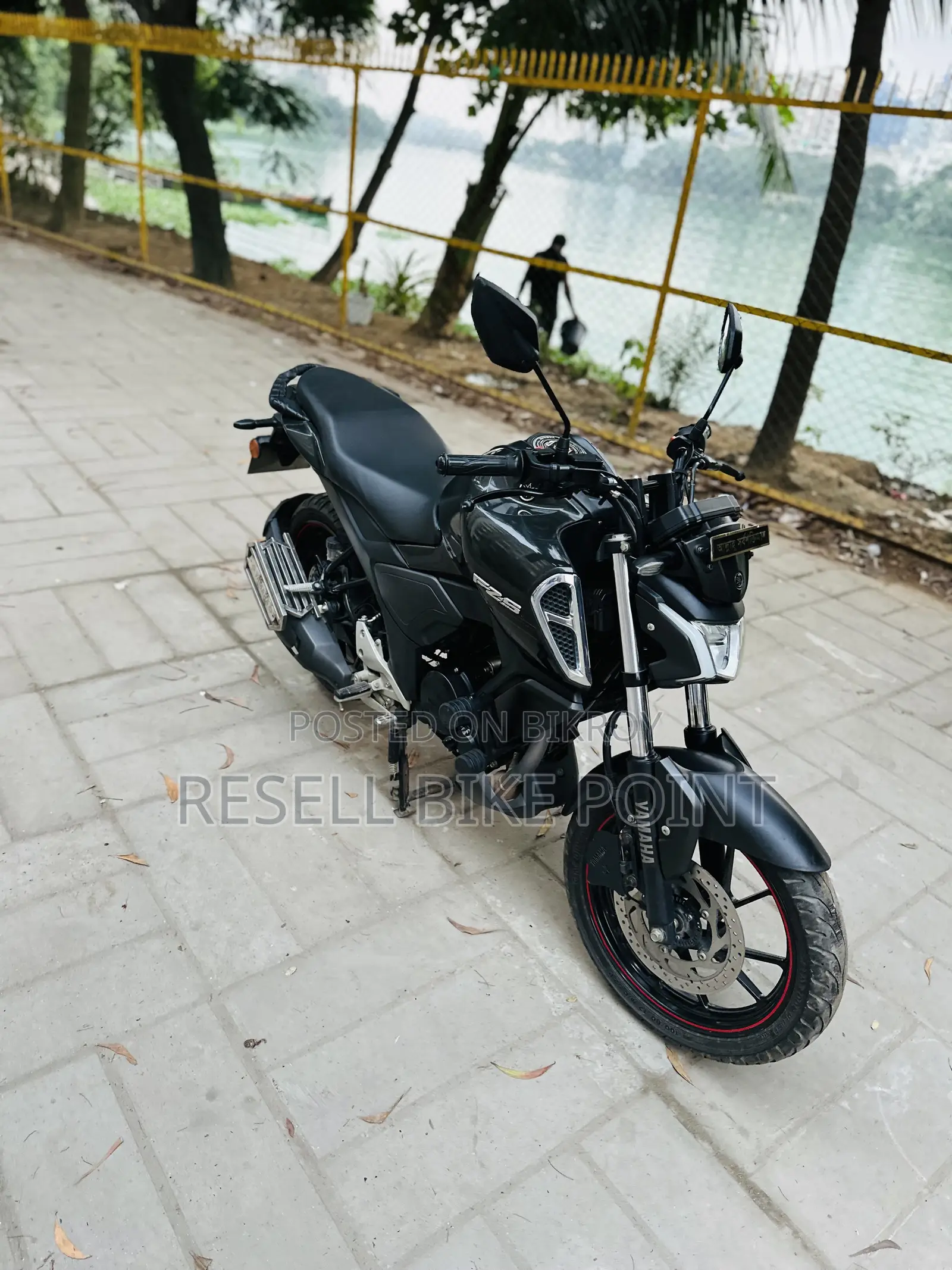 Yamaha FZS V4 2025 Black