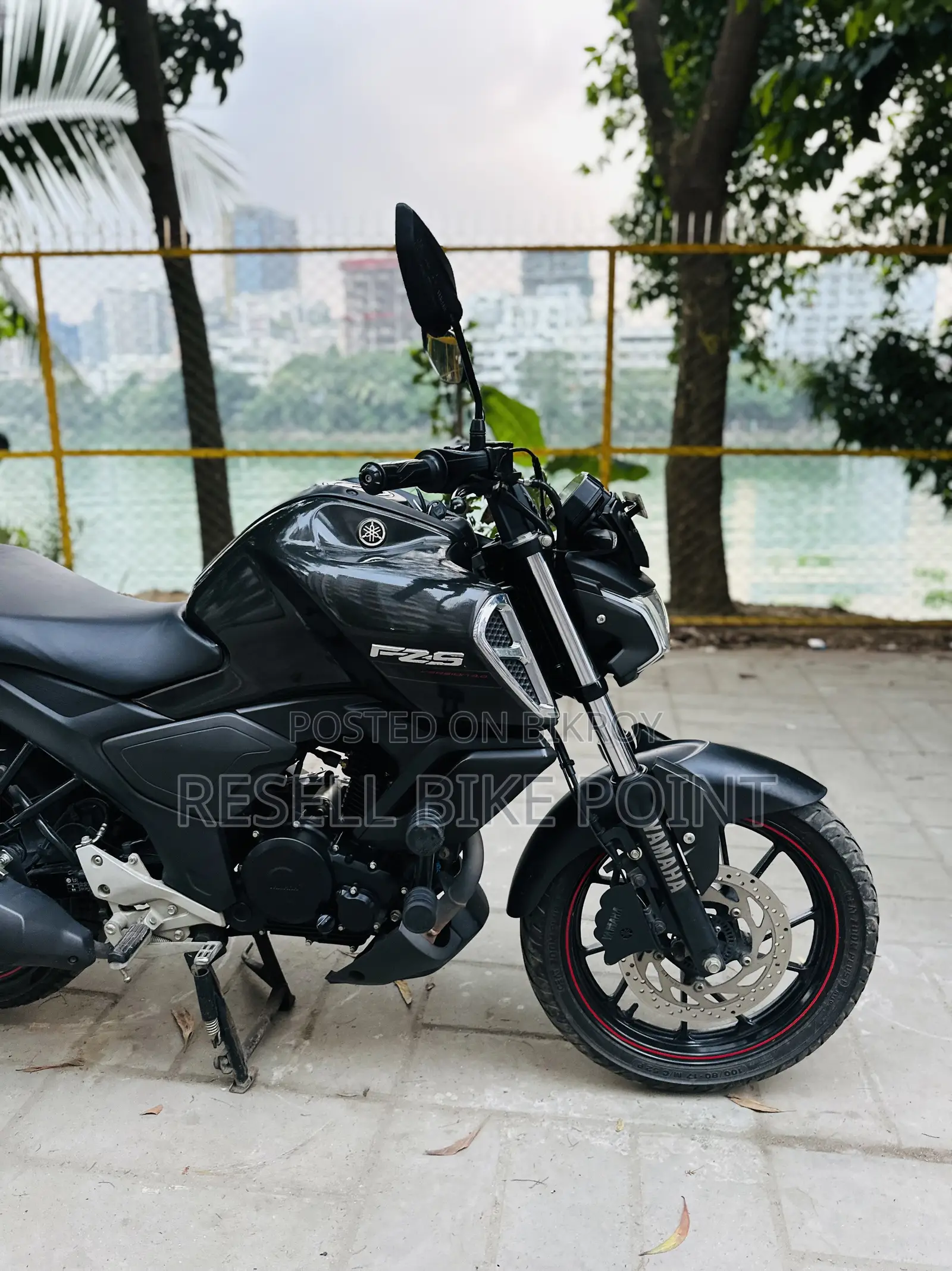 Yamaha FZS V4 2025 Black