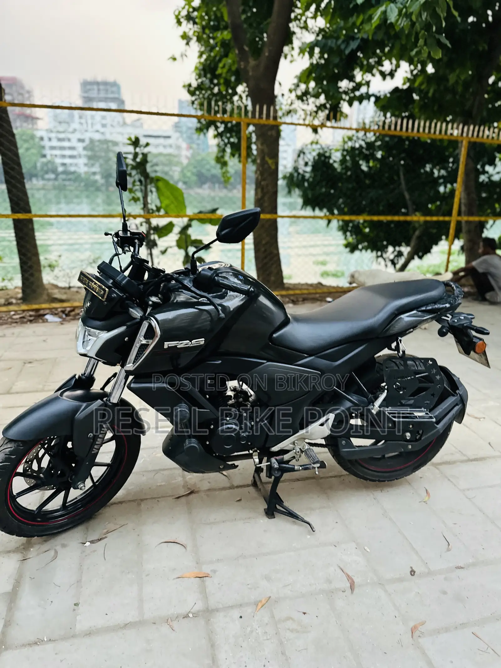 Yamaha FZS V4 2025 Black
