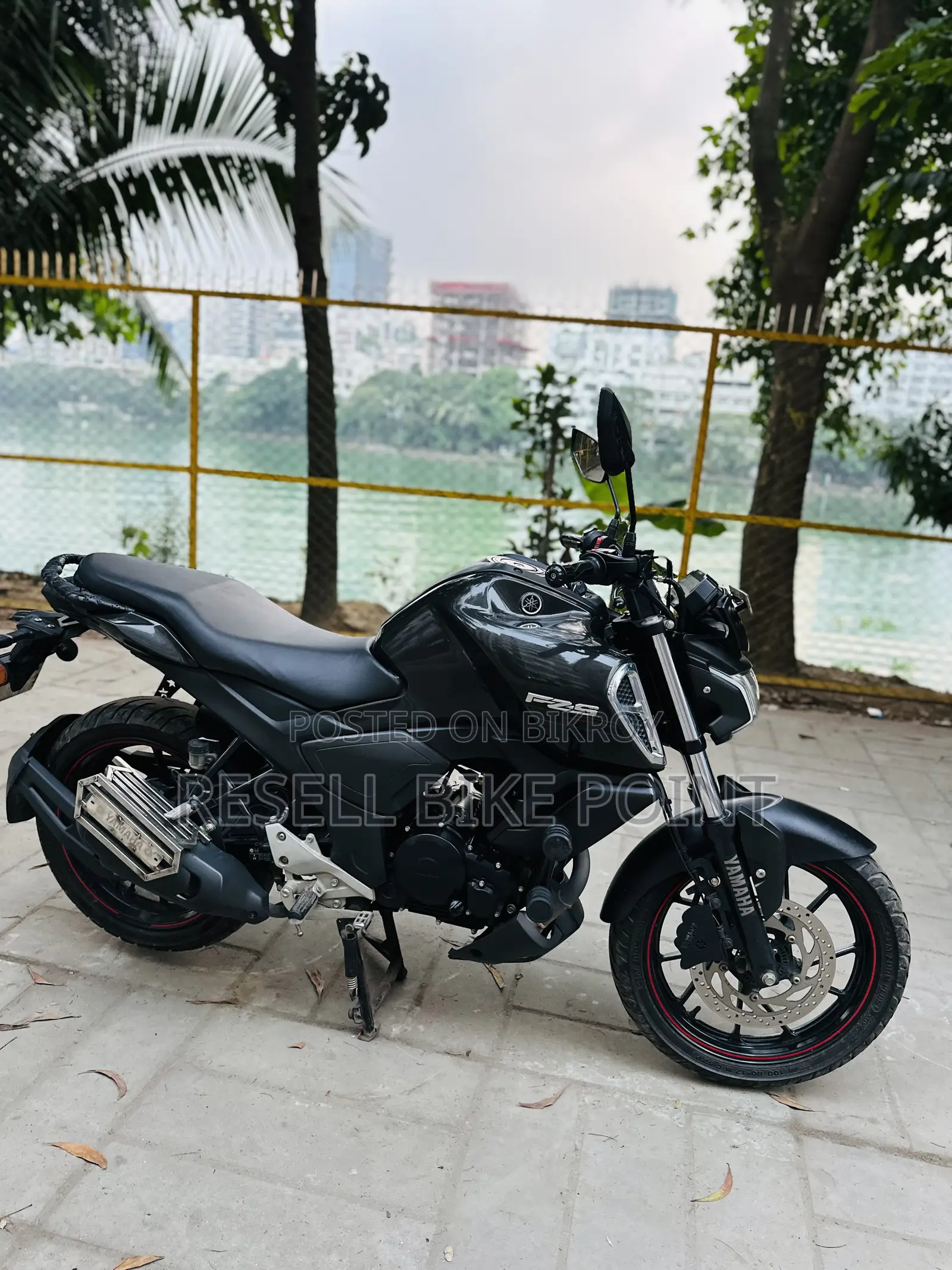 Yamaha FZS V4 2025 Black