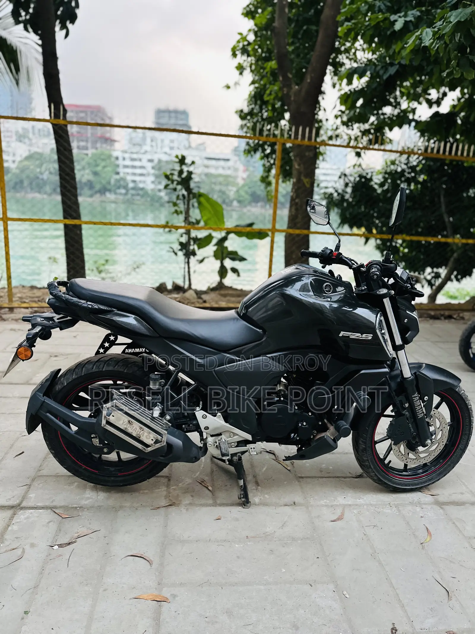 Yamaha FZS V4 2025 Black