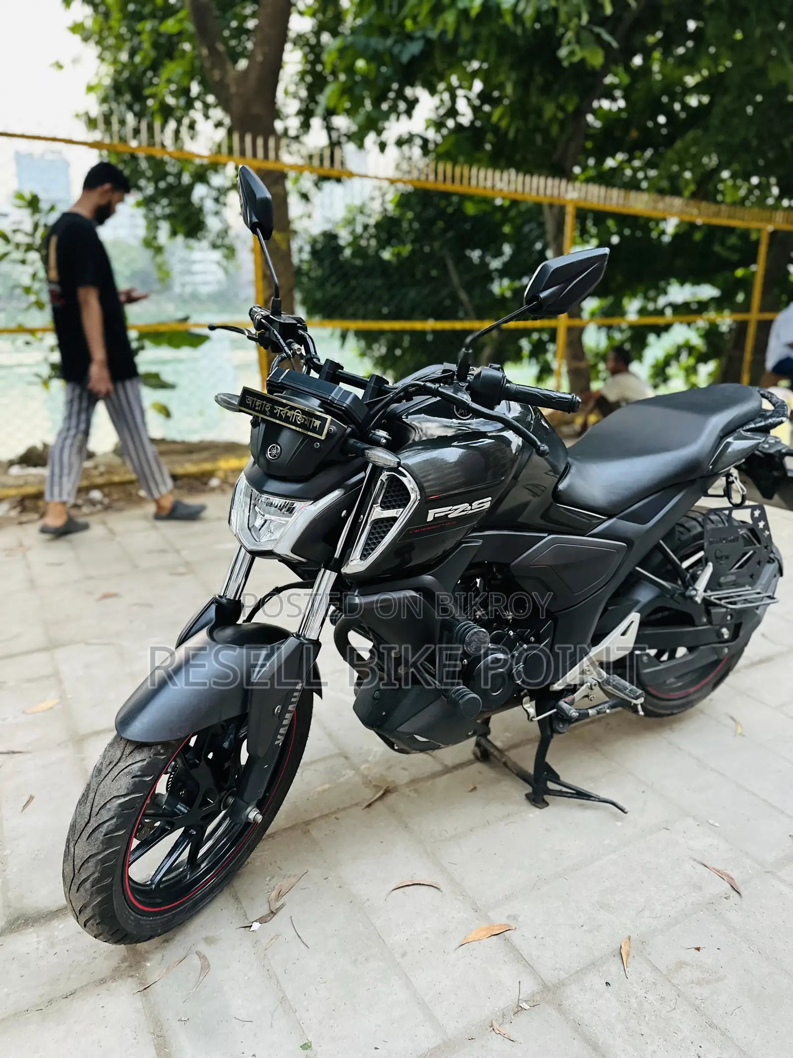 Yamaha FZS V4 2025 Black