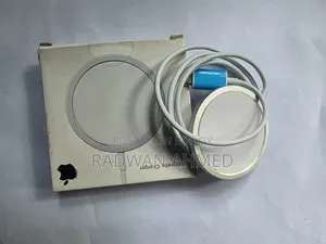 Apple MagSafe Charger + Apple 20W USB-C Adapter