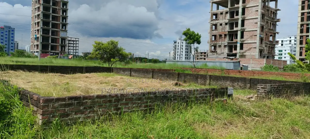 5 Katha South Facing Ready Plot in M Block