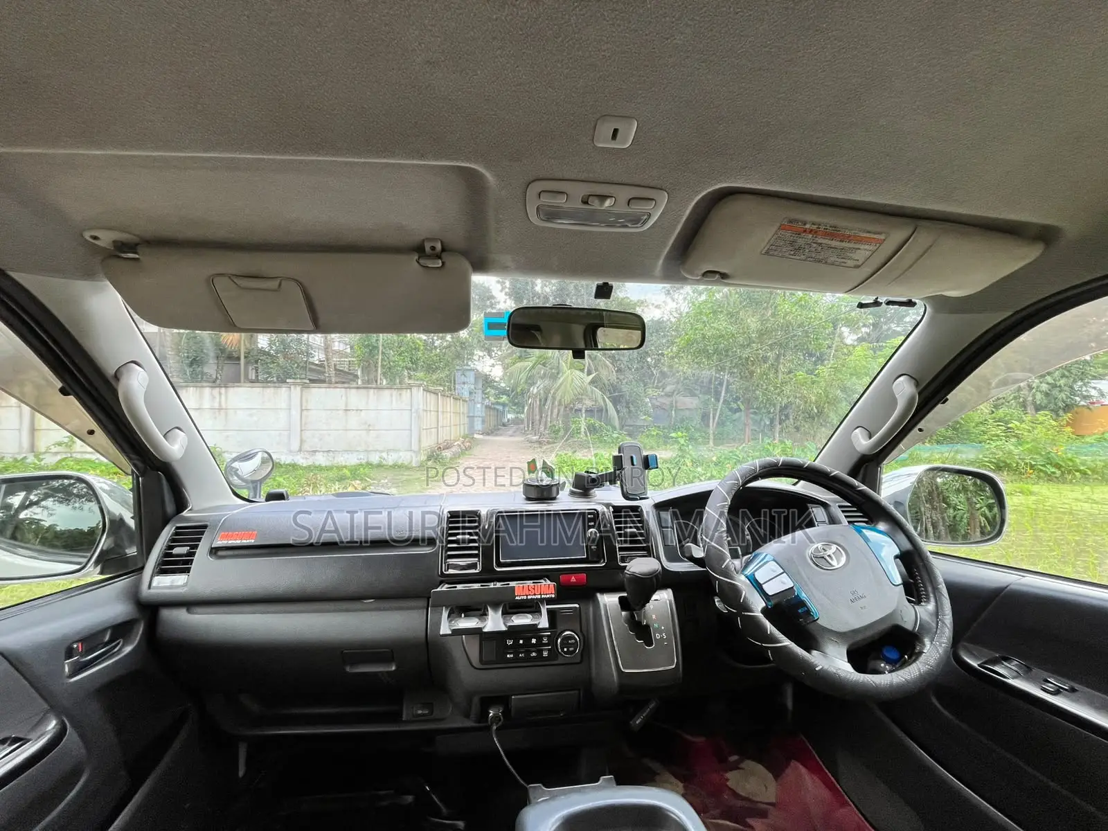 Toyota HiAce 2017