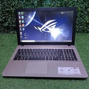 Laptop Asus 3GB Intel SSD 256GB