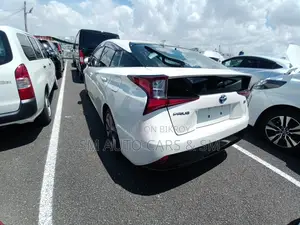 Toyota Prius 2020 Pearl