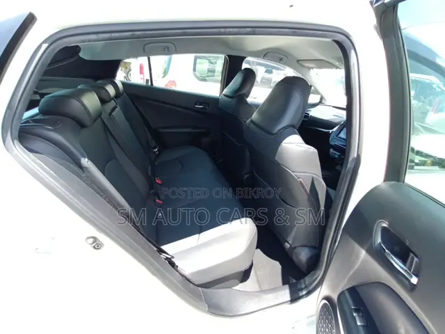 Toyota Prius 2020 Pearl