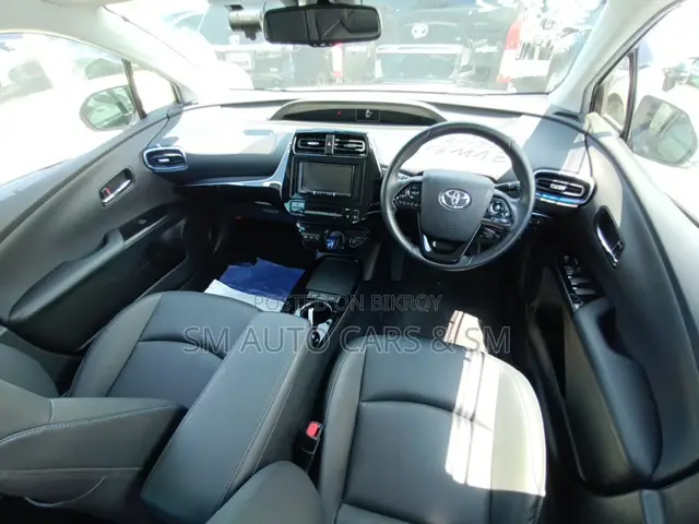 Toyota Prius 2020 Pearl
