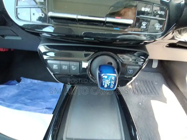 Toyota Prius 2020 Pearl