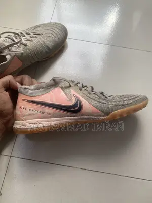 Nike Turf Size 39