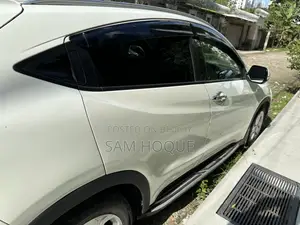 Honda Vezel 2014 Pearl