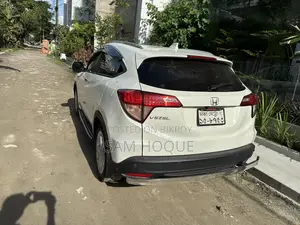 Honda Vezel 2014 Pearl