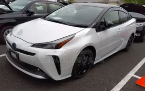 Toyota Prius 2021 Pearl