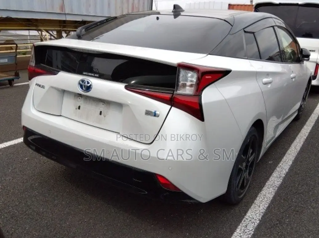 Toyota Prius 2021 Pearl