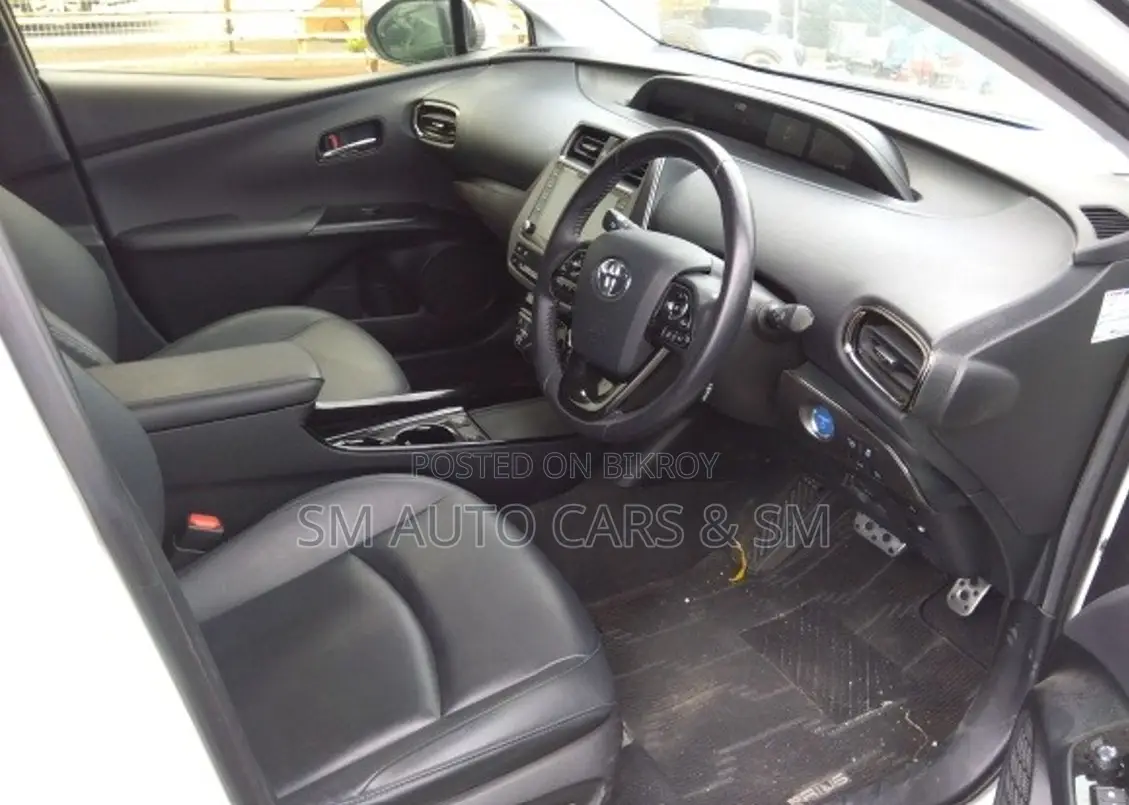 Toyota Prius 2021 Pearl