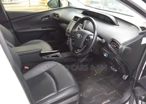 Toyota Prius 2021 Pearl
