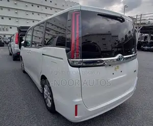 Toyota Noah 1.8 FWD Hybrid (7 seater) 2021 Pearl