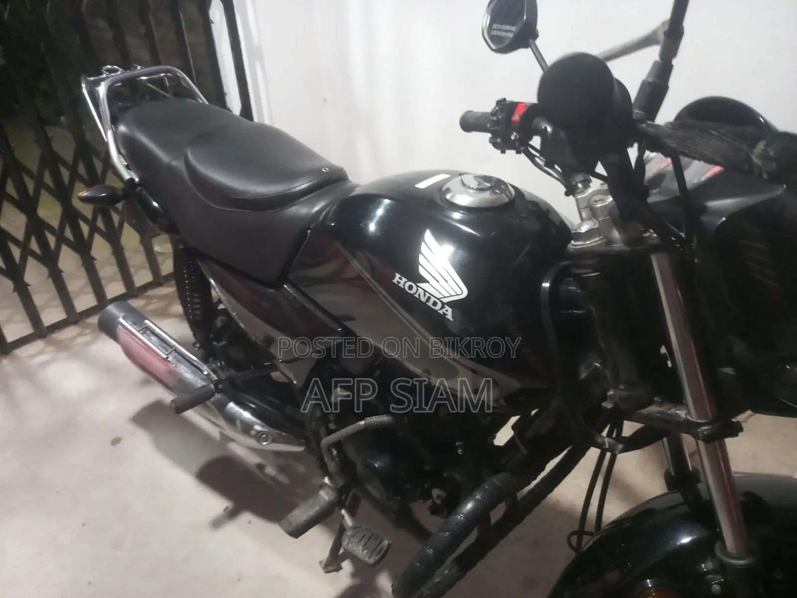 Honda Dream Neo 2014 Black